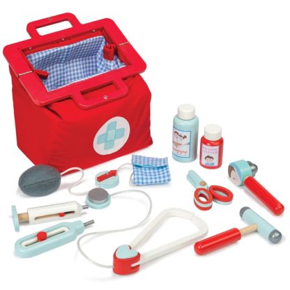 legekoffert til barn med doktorutstyr i tre. Fra Le Toy Van.